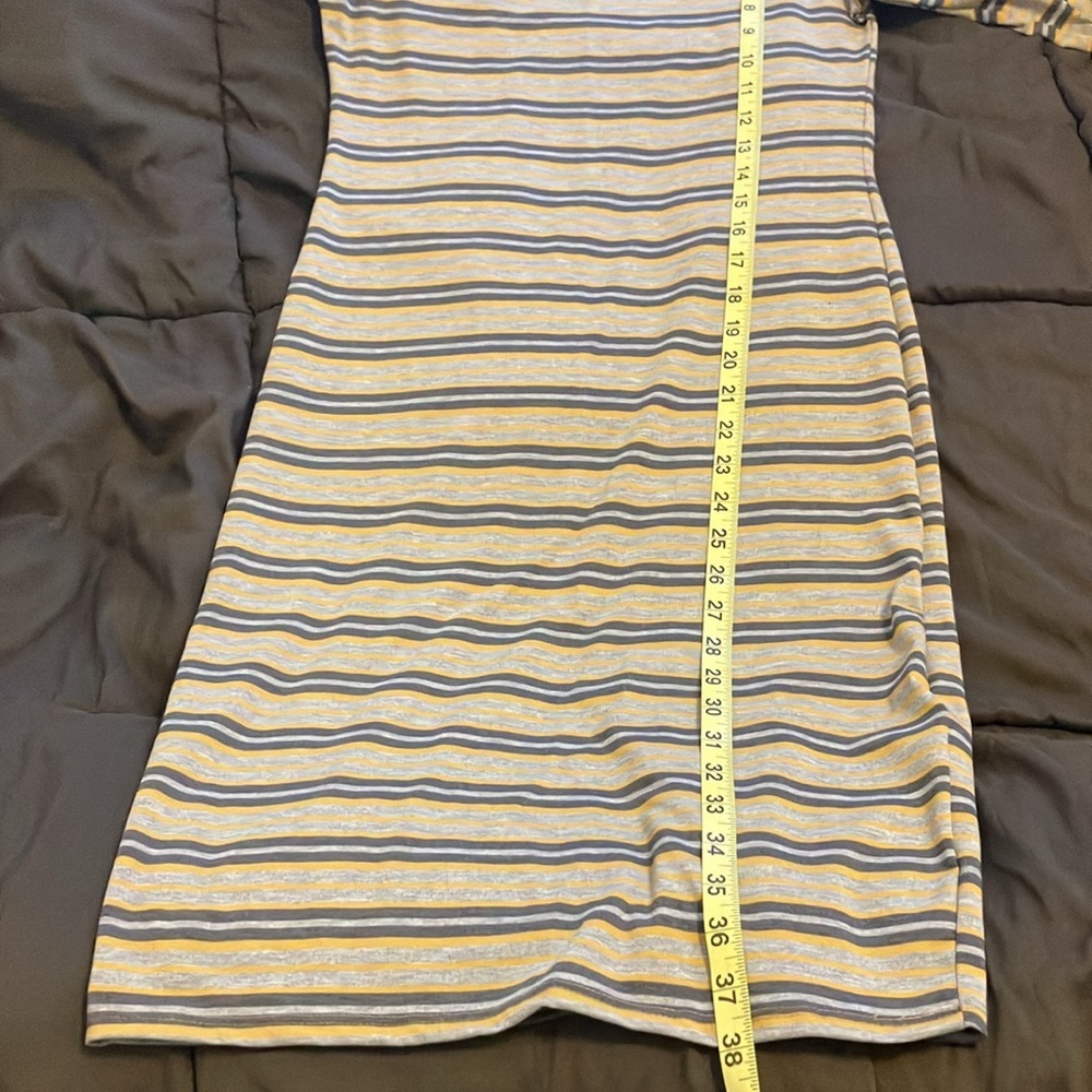 🌸 3/$15 Lularoe dress - Picture 9 of 10